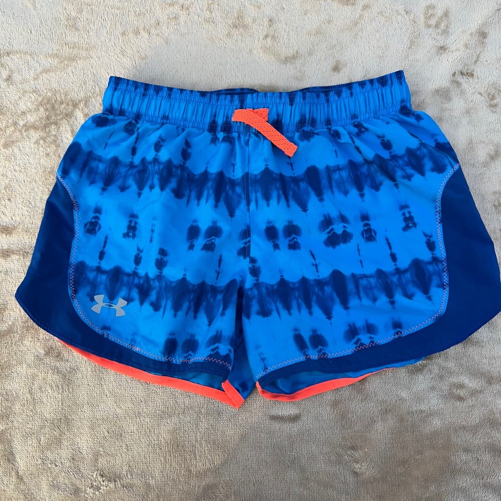 Under Armour Shorts Girls Large Blue Tie Dye HeatGear Athletic Excellent
